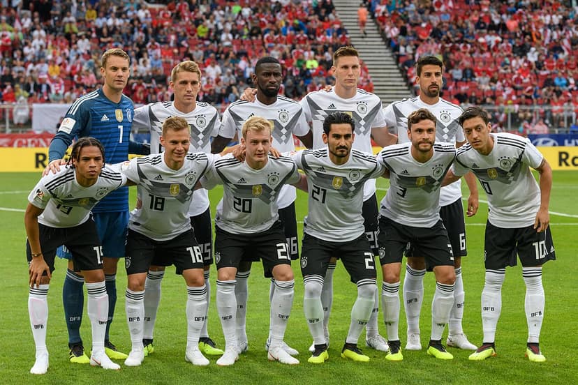 Equipa do Ajax sem novidades Brandt e Ter Stegen contra o PEC Zwolle