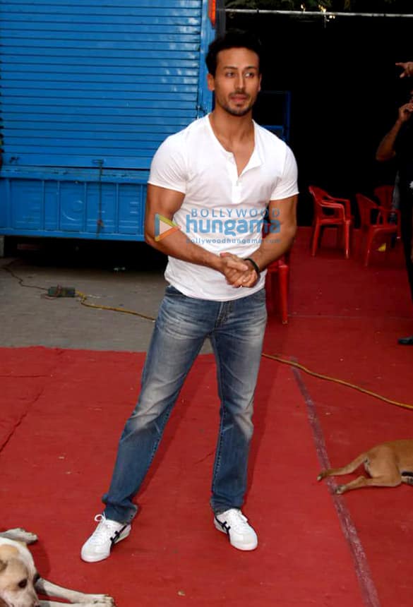 Tiger Shroff Escapes Shooting Incident in Mumbai; Two Injured