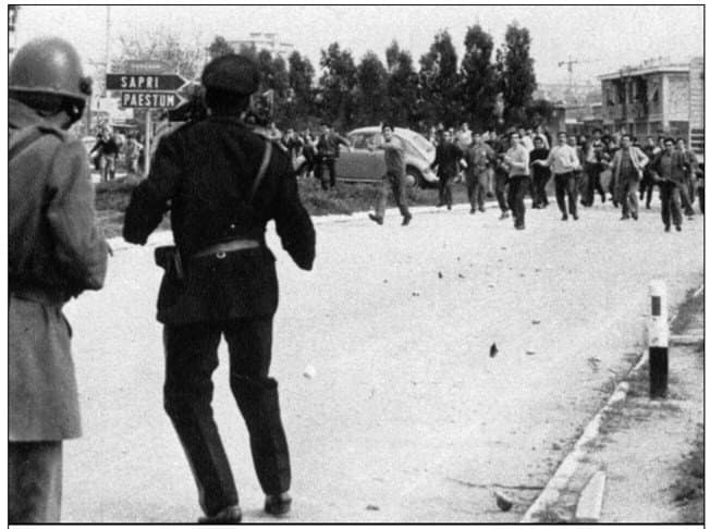 Foto d'archivio: Proteste degli autotrasportatori: blocchi e scaffali vuoti nel Sud Italia