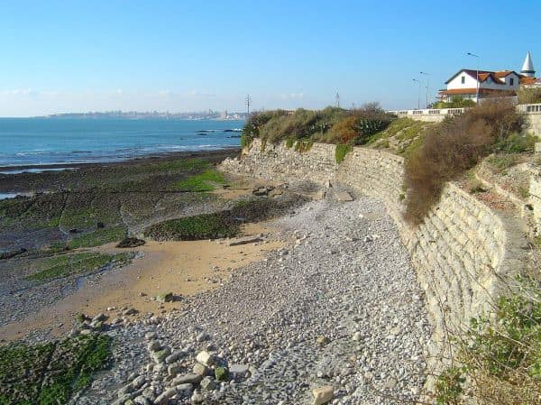 Schwerer Unfall an der Marginal de Cascais fordert ein Todesopfer
