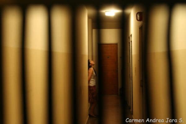 Foto de archivo: Muerte de un niño de 6 años en Santa Fe: madre detenida y mamá recibe asistencia