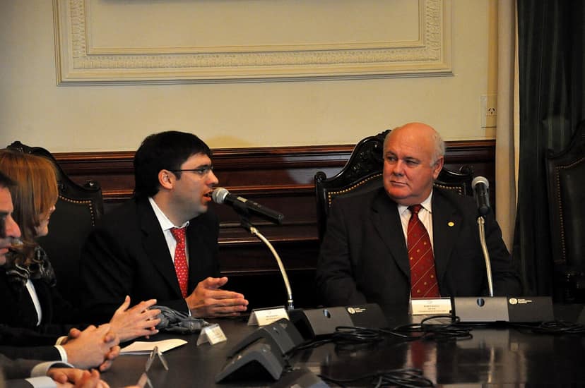 Calendario de pagos y feriados en agosto de 2026