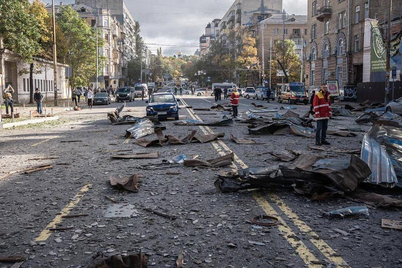 Tres muertos, entre ellos un niño, en ataques rusos cerca de Kyiv