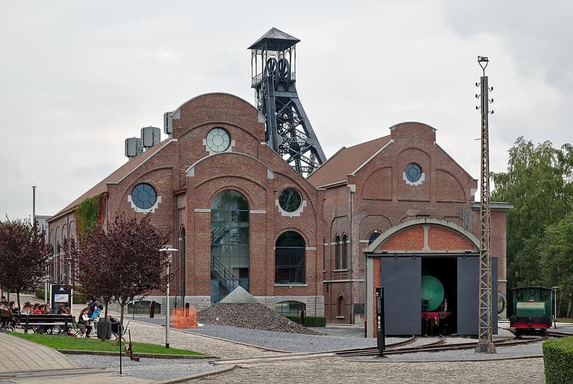 Identificatie van de lichamen van de slachtoffers van het Marcinelle-ongeluk voortgezet