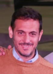 Archivbild: Julián Álvarez antwortet Mikel Arteta während der Verhandlungen