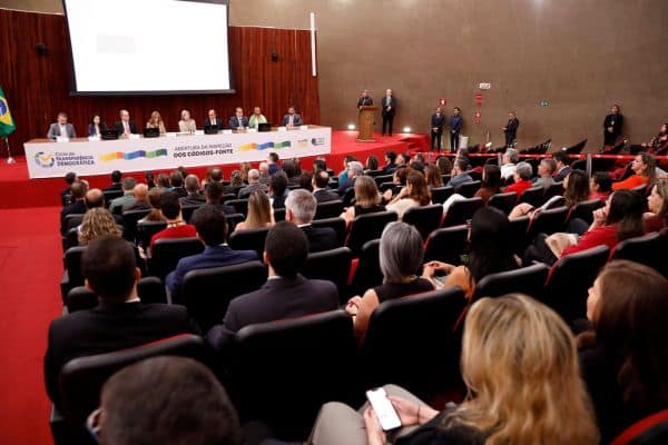 Elezioni 2026: proposte dei candidati in Mato Grosso e Alagoas