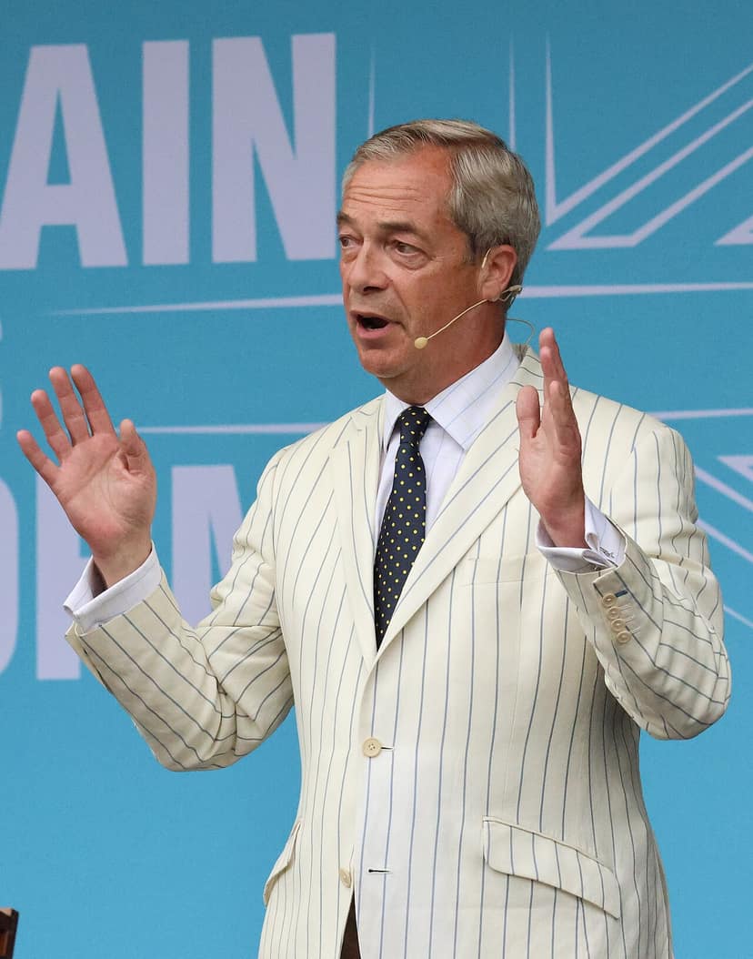 Photo d'archive: Scandale de financement illégal entraîne le départ de conseillers de Nigel Farage