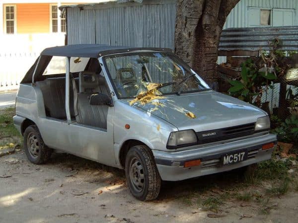 Auto rast in Menschenmenge in Caen, tragisches Ergebnis