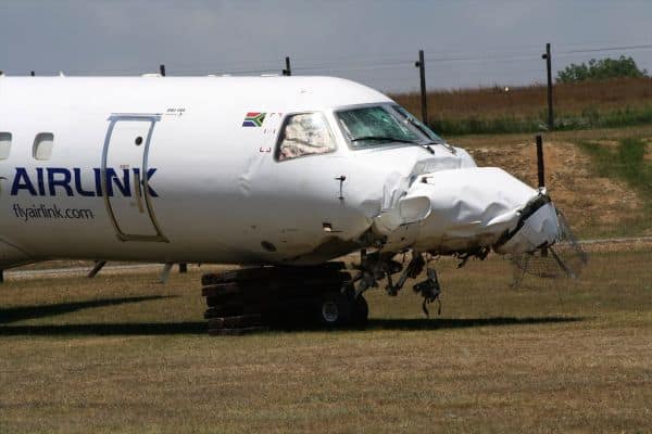 Foto de archivo: Airlink cancela vuelo programado antes del enfrentamiento de rugby por el clima