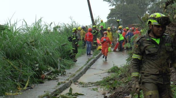 Rescue of four people at Bola del Mundo and Siete Picos during eclipse