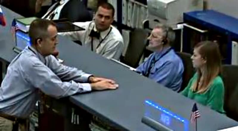Des astronautes de la NASA effectuent une sortie dans l'espace en dehors de l'ISS