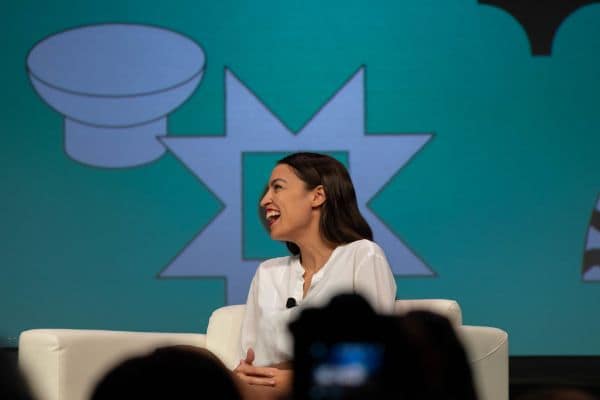 Ocasio-Cortez bevestigt kandidatuur voor het presidentschap van de VS in 2028