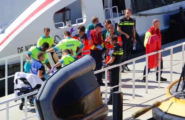 Foto de arquivo: Feyenoord conquista vitória enquanto Cambuur apresenta queixa após incidente com fogo de artifício