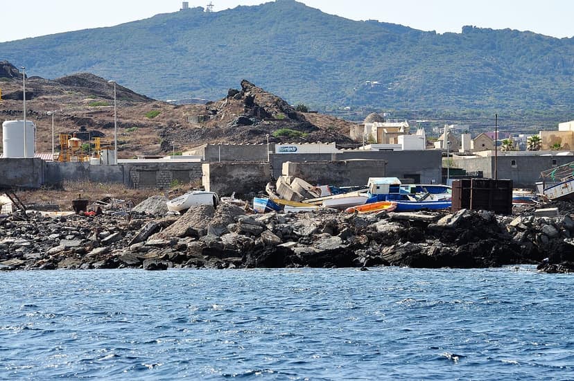 Photo d'archive: Plus de 80 migrants portés disparus après un naufrage au sud des Canaries