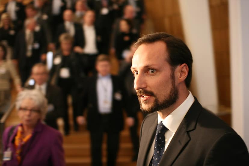 Koning Harald in ziekenhuis – Kroonprins Haakon neemt royales taken over