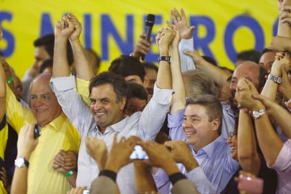Flávio Bolsonaro e Michelle resolvem atritos meses após desavenças