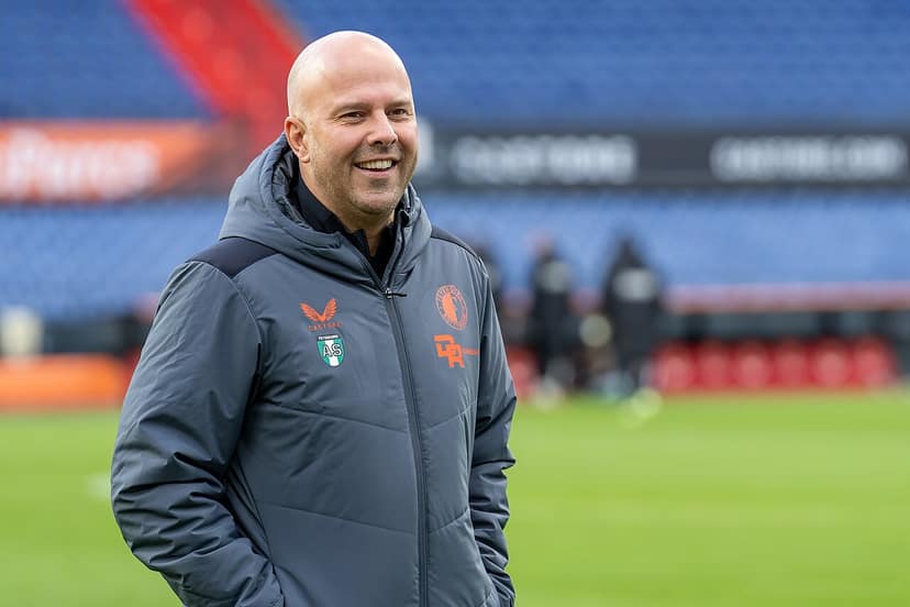 Arne Slot se retira de las conversaciones sobre la selección de Países Bajos para centrarse en el fútbol de clubes