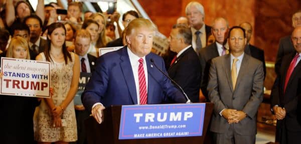 Trump reduce ejercicios militares con Corea del Sur