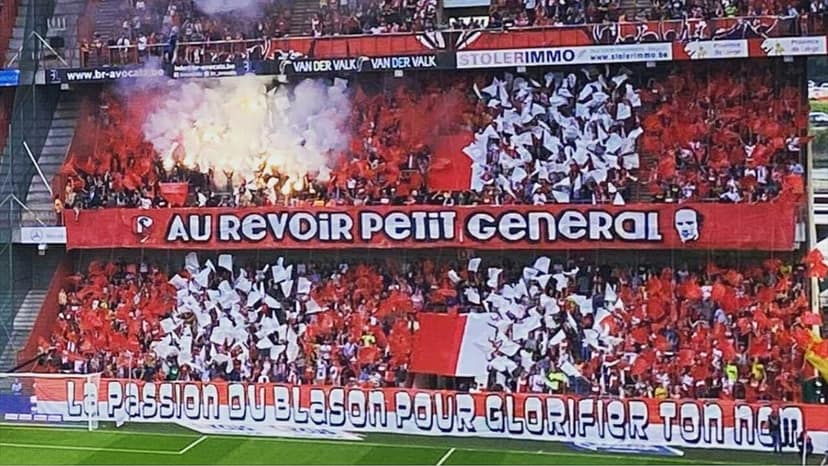 Foto d'archivio: Supporter dell'Antwerp benvenuti a Sclessin: il sindaco rivede la decisione precedente