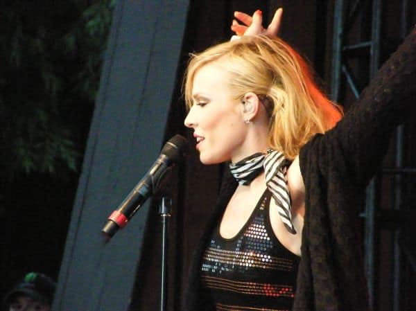 Natasha Bedingfield lässt Pukkelpop mit ‘Unwritten’ mitsingen