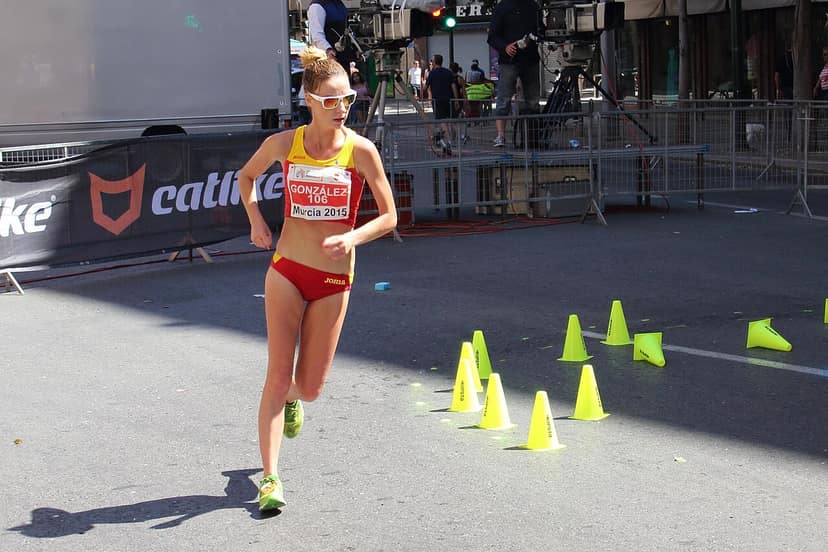 Raquel González logra el bronce en el maratón de marcha en Birmingham