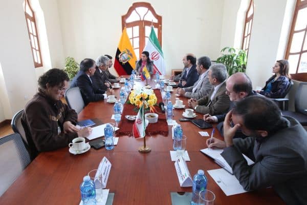 Iran und Oman vereinbaren sichere Schifffahrtsroute gegenüber der Straße von Hormus