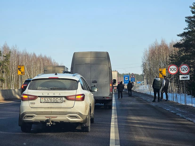 Emilie Vansteenkiste deelt update na auto-ongeval met vriend Jonas