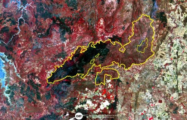 Pessoas retiradas de casa no UK devido a incêndios