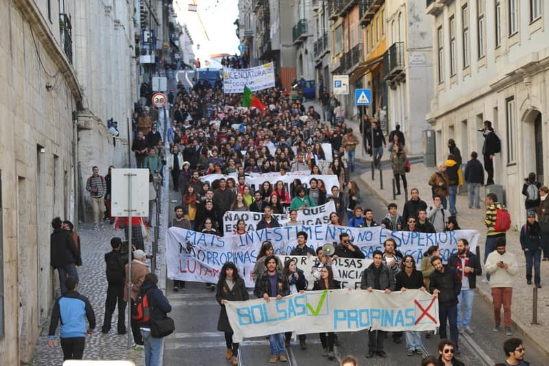 Foto d'archivio: Gli studenti criticano la creazione dell'università a Bragança