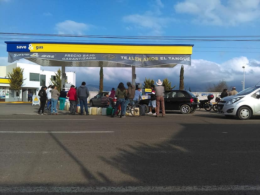 Foto d'archivio: Tipo di cambio e prezzi della benzina in Messico e Venezuela