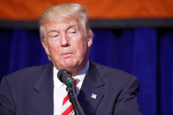 Trump verschuift invoering van 50-procenttarieven op Canadese goederen