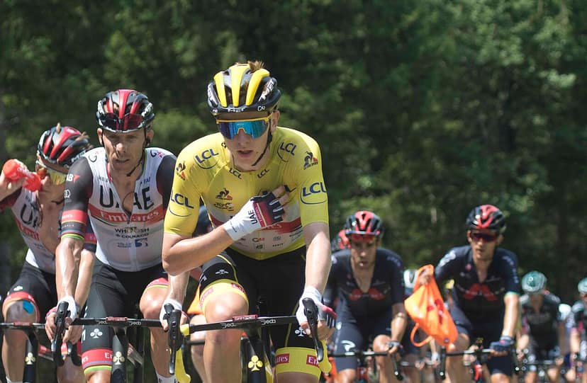 Archivbild: Tadej Pogacar gewinnt überlegenen Bergetappe der Vuelta a España