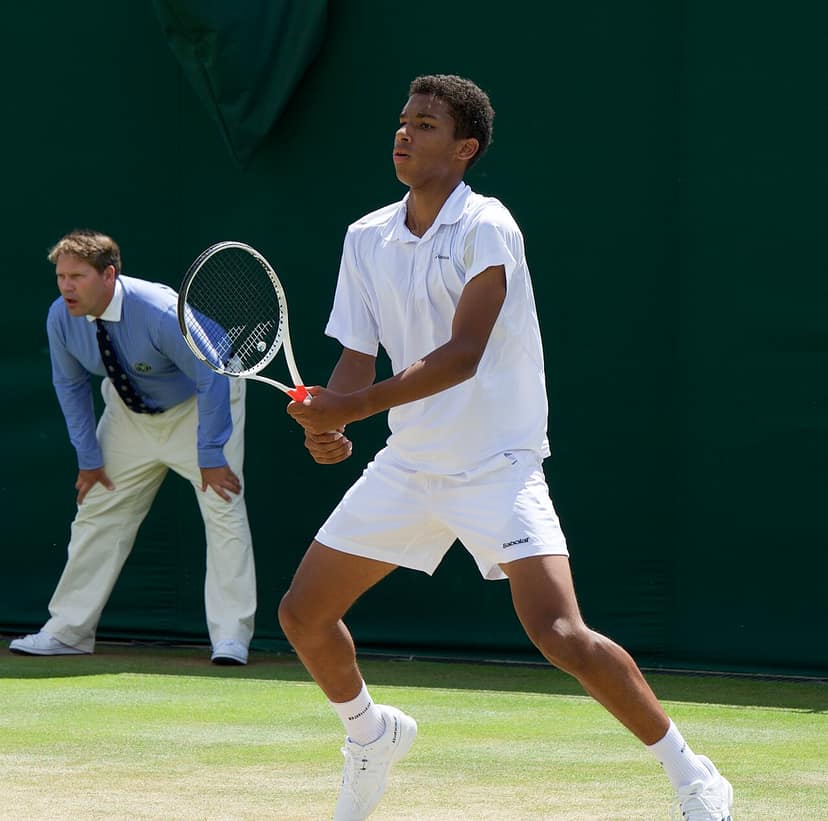 Félix Auger-Aliassime zieht sich aufgrund von Verletzung vom Masters in Shanghai zurück