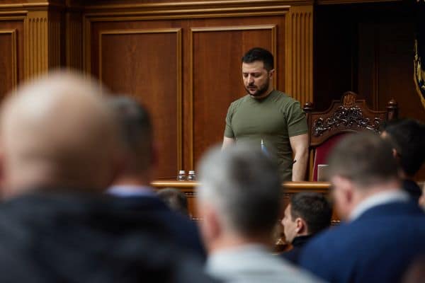 Ontslagen Oekraïense Minister van Defensie Roept op tot Oorlogselections
