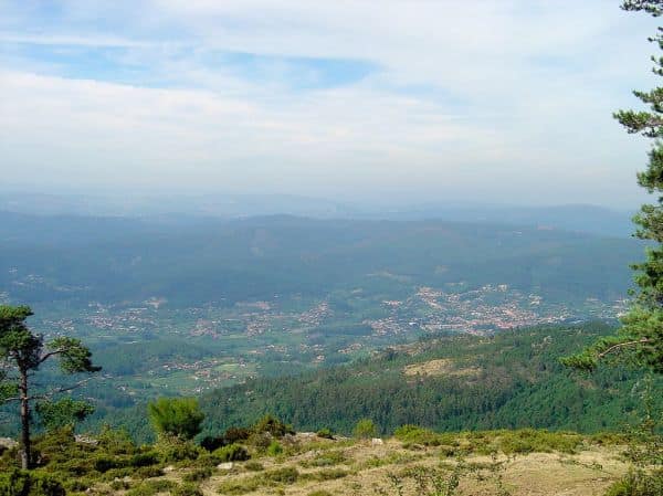 Meer dan 1.100 brandweermensen bestrijden branden in Moncorvo, Arouca en Santo Tirso