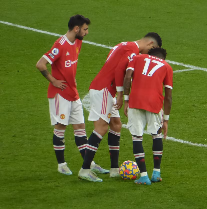 Foto d'archivio: Bruno Fernandes resta in panchina, United perde di nuovo