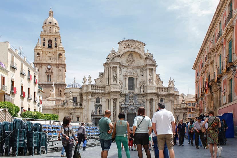 Detido por homicídio da ex-companheira em centro comercial de Murcia