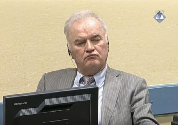 Foto de arquivo: Ex-chefe militar sérvio-bósnio Ratko Mladic morre aos 84 anos