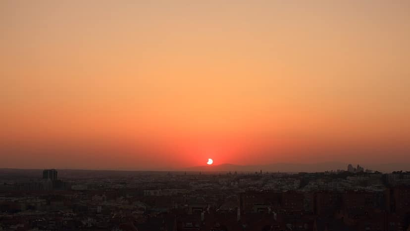 Millones de personas observan un eclipse solar total en Europa