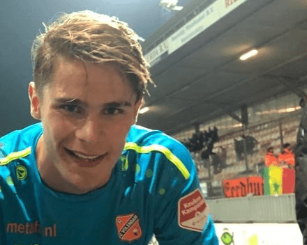 Micky van de Ven sur le point de prolonger son contrat avec Tottenham