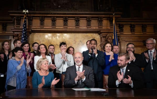 Foto de archivo: La Corte Suprema de EE. UU. bloquea las restricciones de votación por correo de Trump antes de las elecciones intermedias