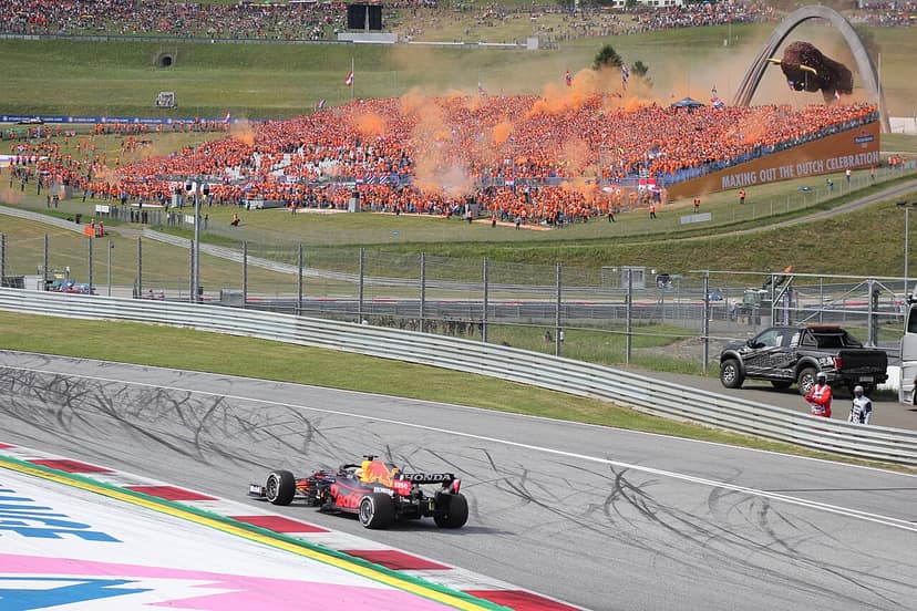 Foto de archivo: F1: Max Verstappen logra la pole para la Sprint en Singapur