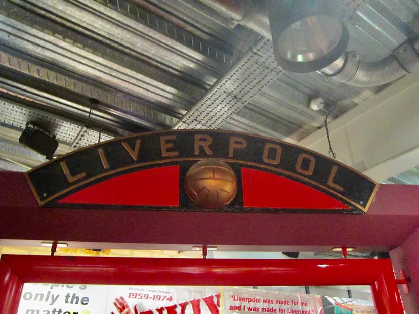 Jeff Bezos invierte en el Liverpool FC