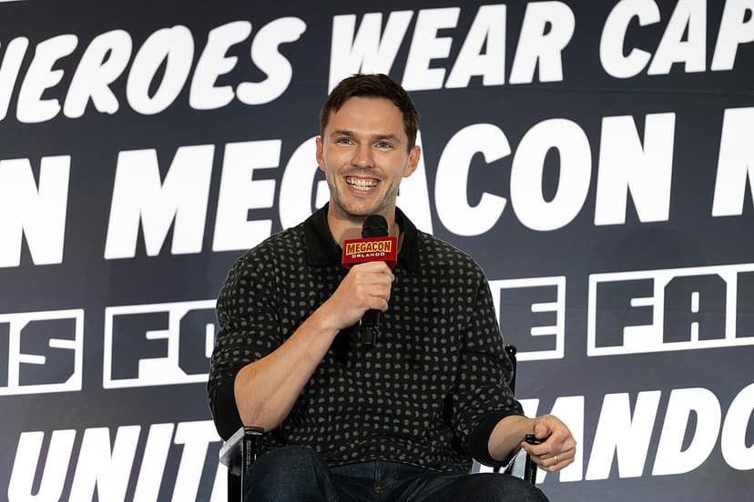 Nicholas Hoult interpreta Lockhart nella serie di Harry Potter