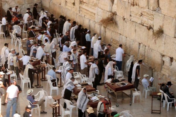 Foto d'archivio: Regno Unito e Germania chiedono a Israele di sospendere i coloni a est di Gerusalemme