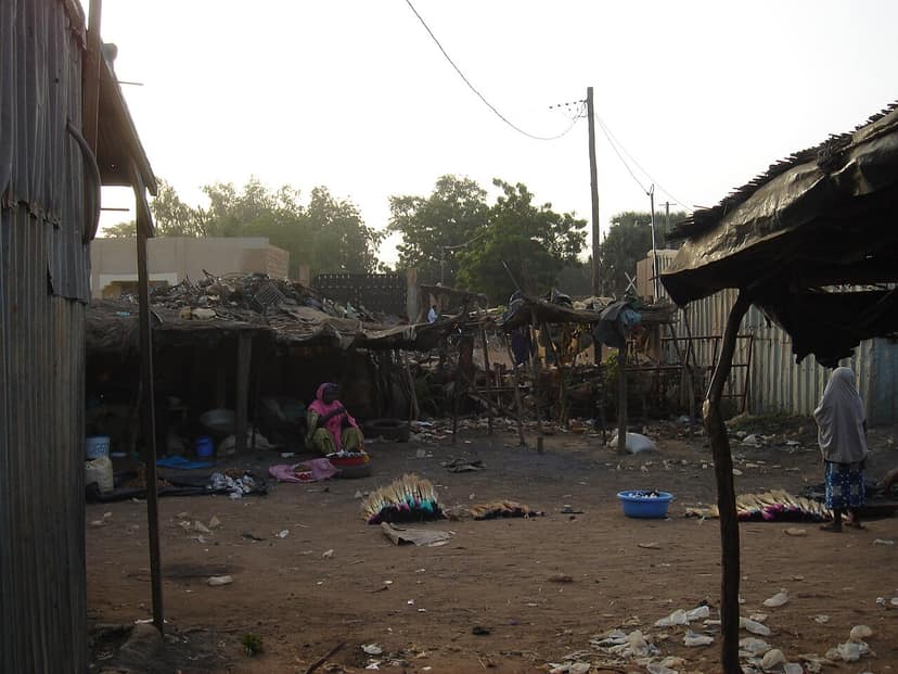 Disparos e Explosões Relatados na Capital do Níger, Niamey