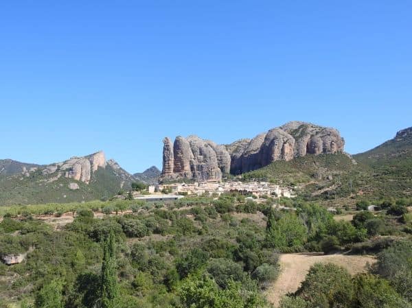 Desalojo von 16 Gemeinden aufgrund des Brandes in Huesca und Überführung historischer Überreste
