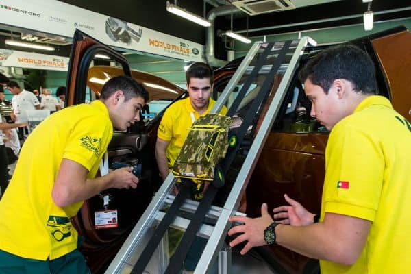 Hugo Oliveira verpflichtet dänischen Torwart Filip Jorgensen leihweise