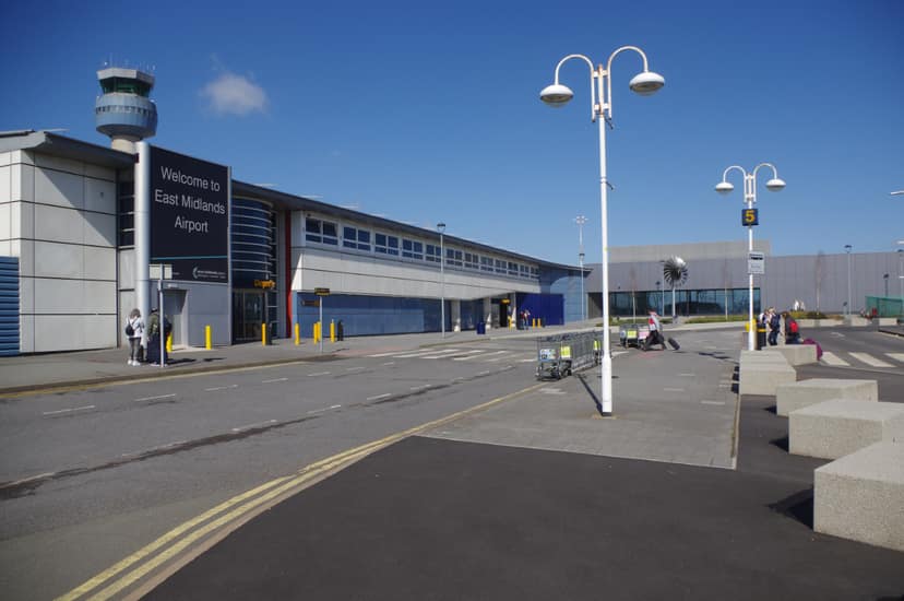Foto d'archivio: Un attacco informatico colpisce i dati dei clienti di tre aeroporti britannici