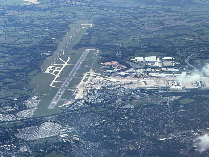 Foto d'archivio: Un attacco informatico colpisce i dati dei clienti di tre aeroporti britannici